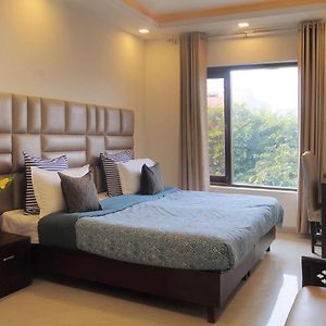Park Studio Dlf Phase 2, Cyber City, Gurgaon